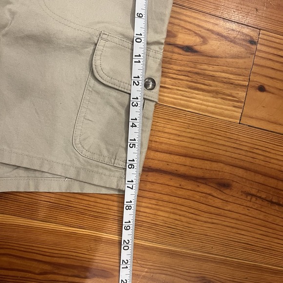 Carhartt Women's Vintage WB164 Six Pocket Cargo Shorts Tan Size 8 - Picture 10 of 11